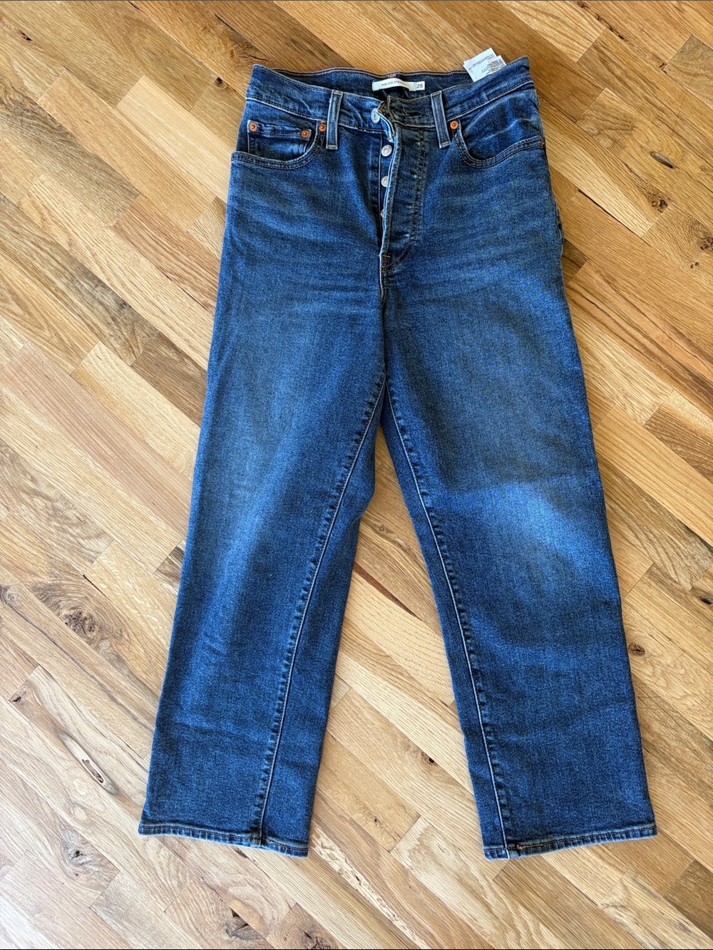 Levi's ribcage straight size 28